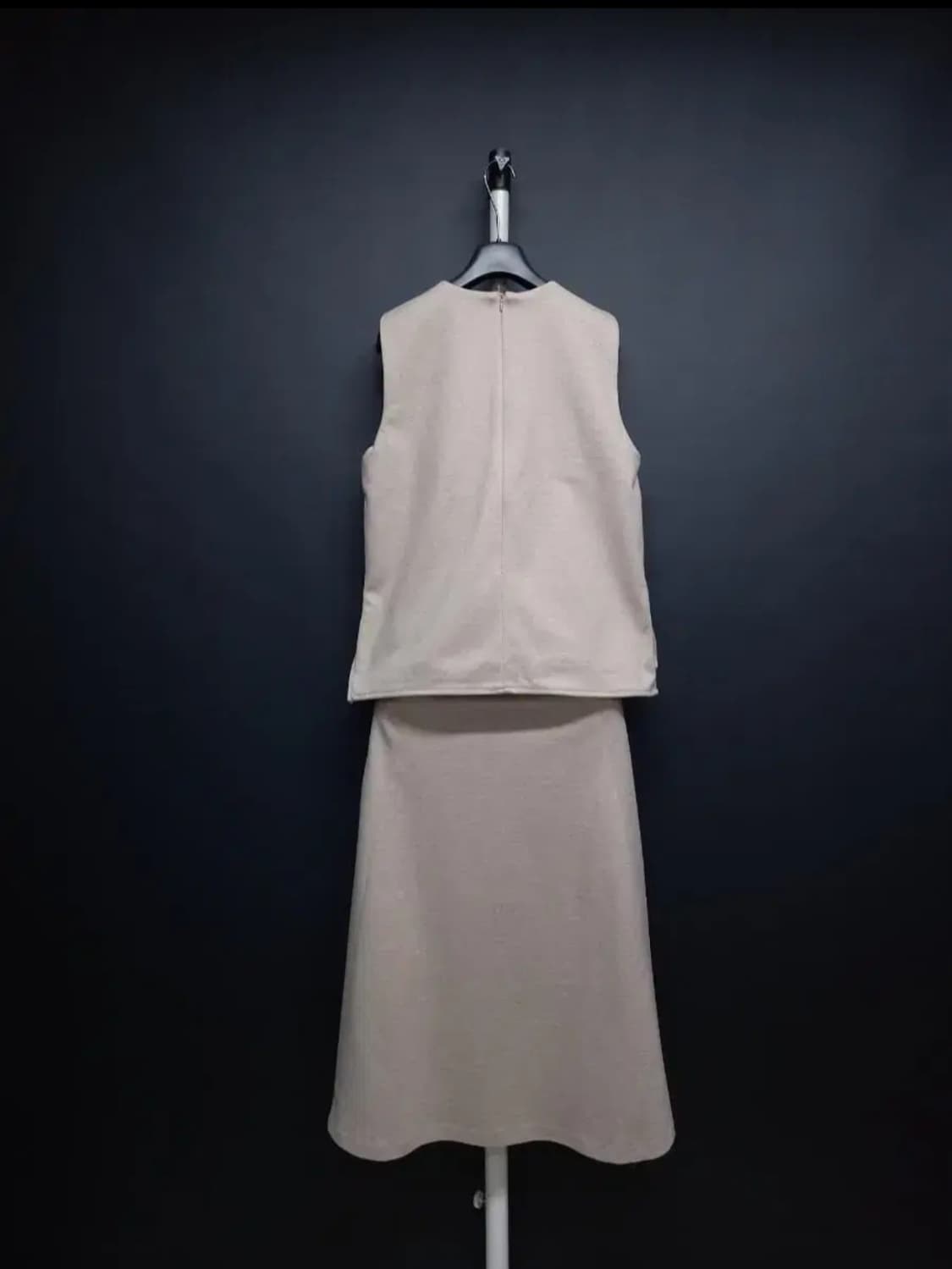 새 J.SOO 오트밀 추동 플레어스커트 베스트 셋업 44.33 상품이미지2