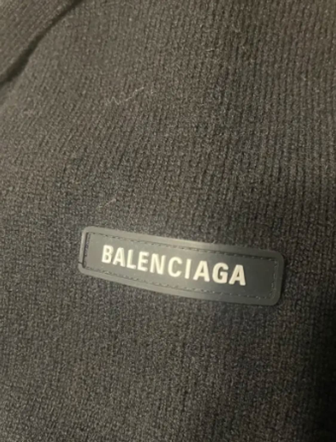 [3] 발렌시아가 러버라이즈 오버핏 가디건 상품이미지4