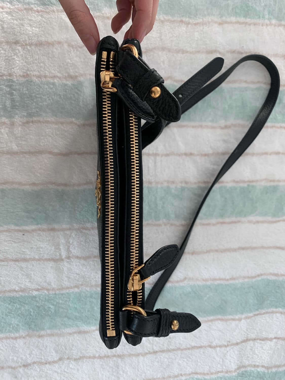 프라다 가방 레더 크로스백 상품이미지3