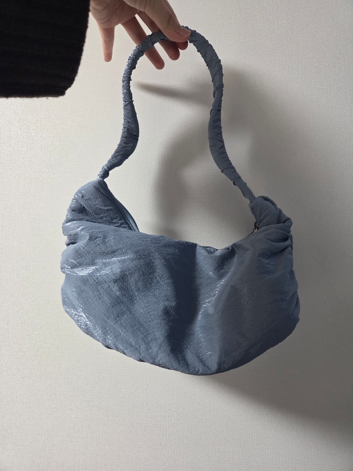 이미스 셔링 글로시 호보백 스카이블루 스탠드오일 상품이미지3