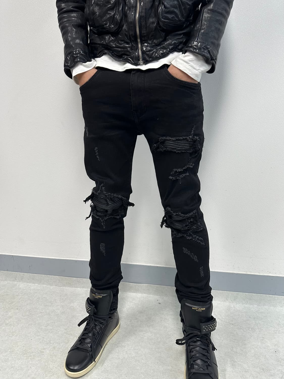 아미리 mx1 블랙 레더 패널 진 상품이미지1