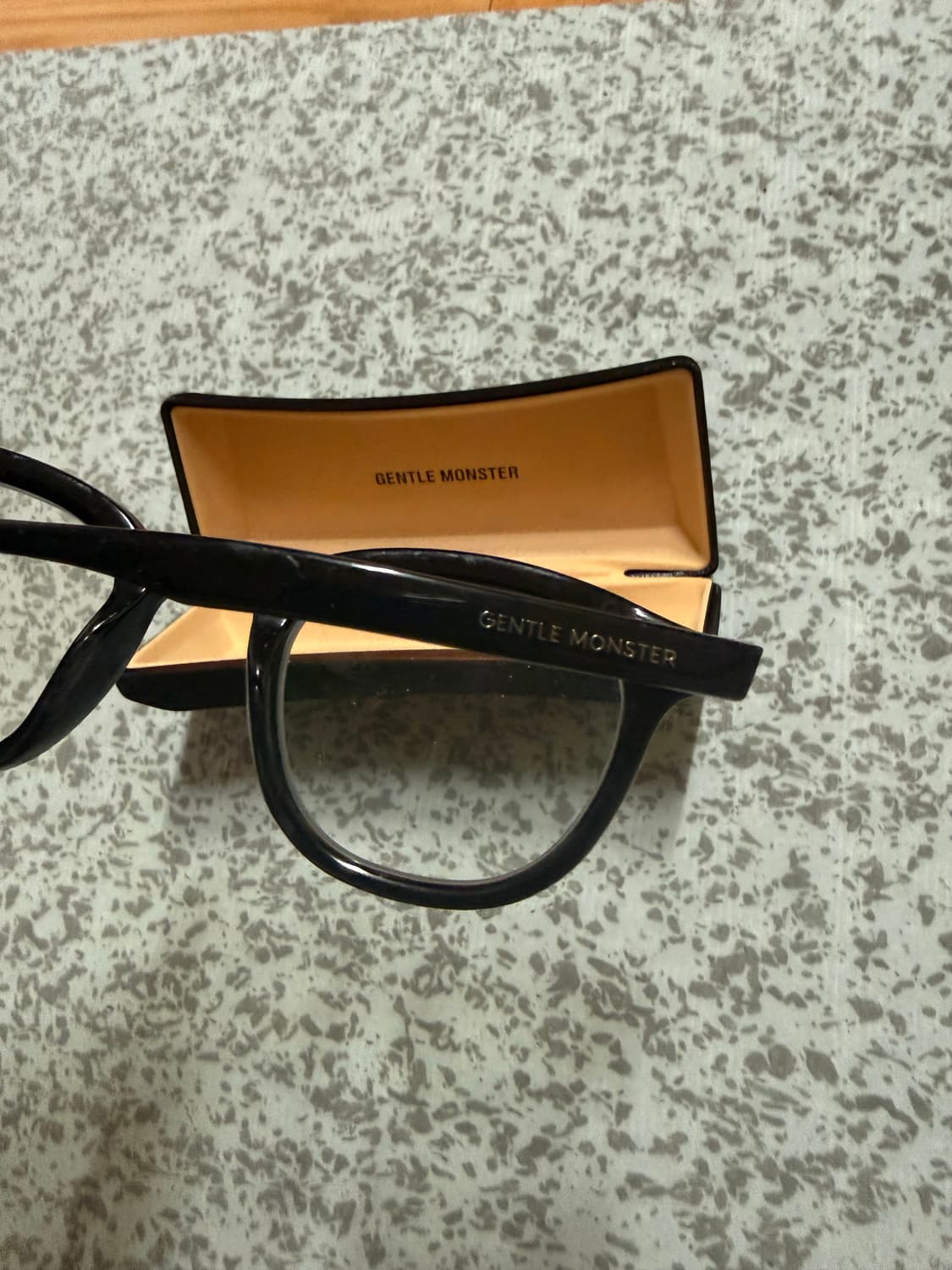 젠틀몬스터 데이 상품이미지4