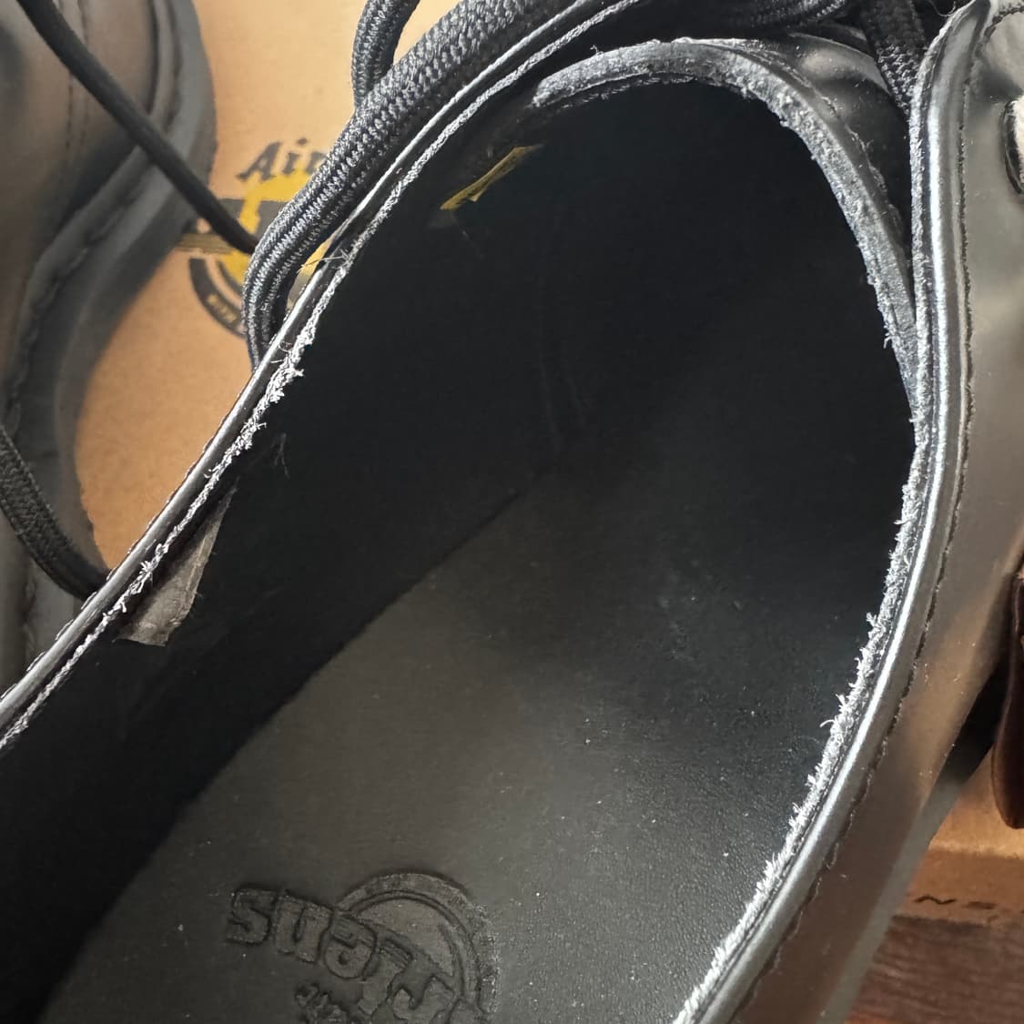 닥터마틴 1461 모노 260mm 새상품 팝니다. 상품이미지2