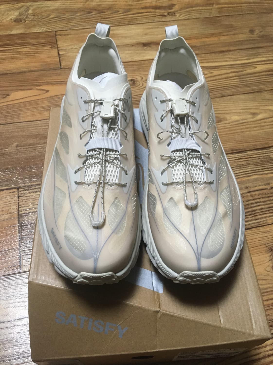 호카 새티스파이 마파테스피드4 라이트 본 판매합니다 상품이미지2