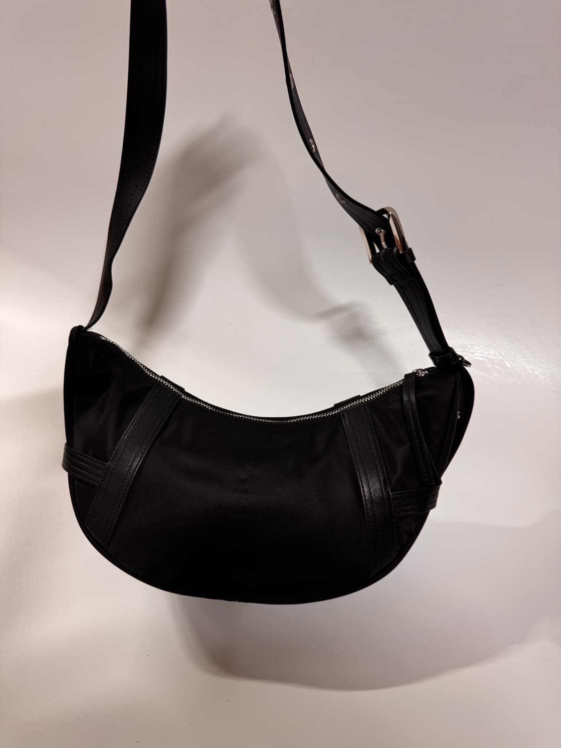 마뗑킴 블랙 라운드 숄더백 상품이미지5