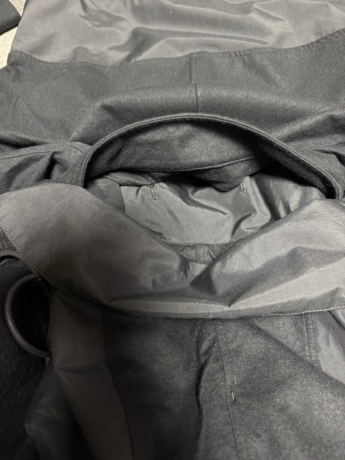 POLIQUANT 블랙 후드 롱 코트 상품이미지6