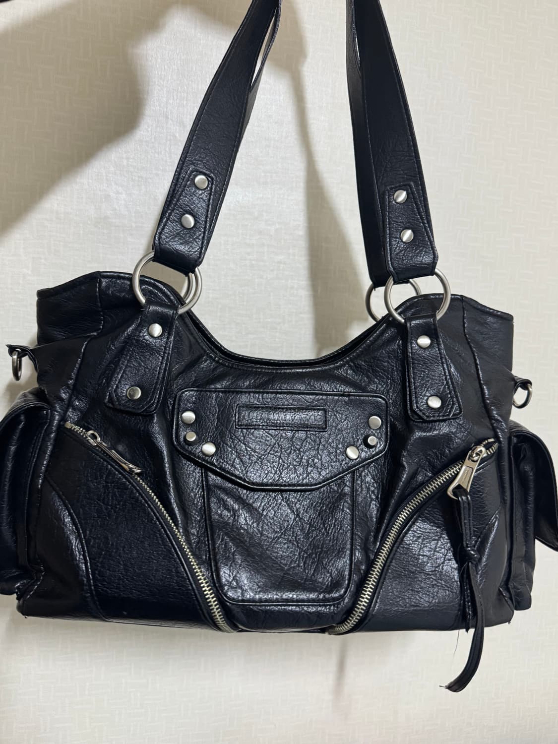 이우가마카라스 레더 숄더백 상품이미지1