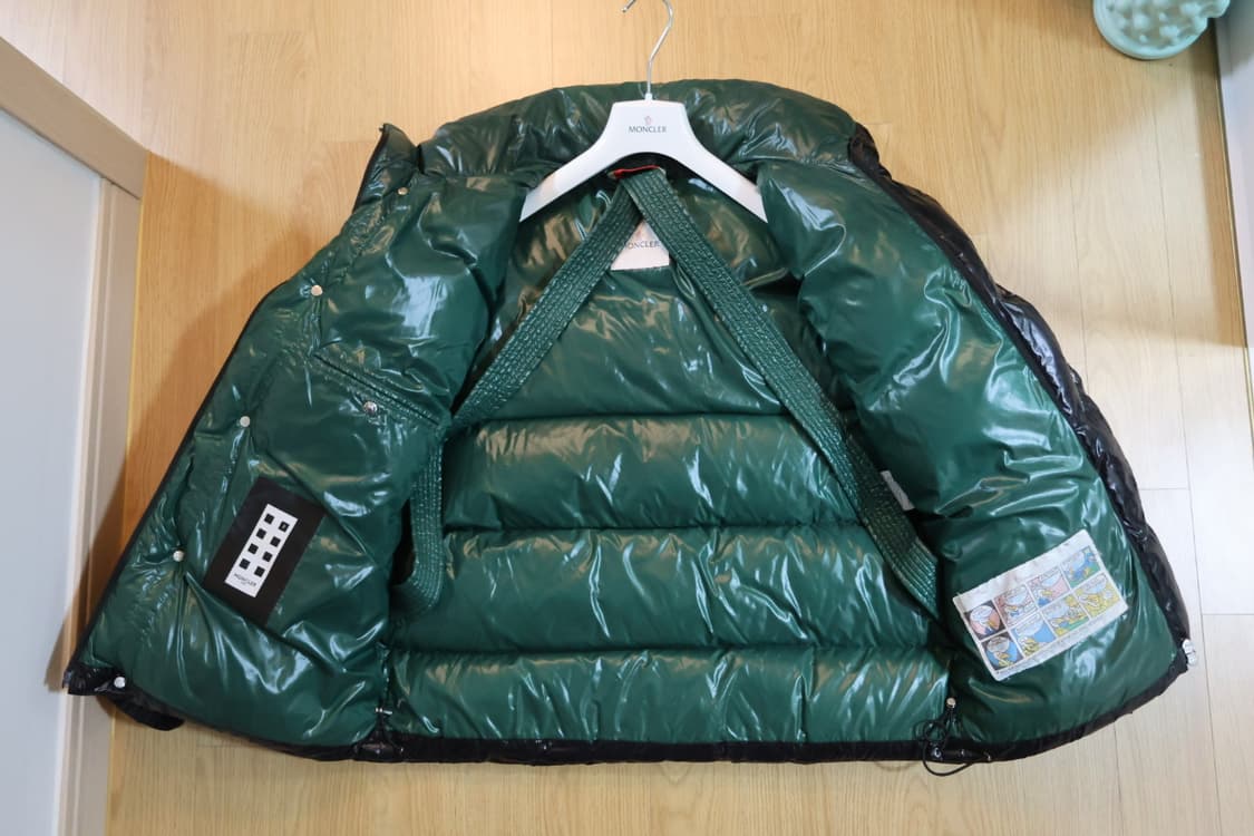 몽클레르 데복스 숏패딩 2사이즈(100) 상품이미지3