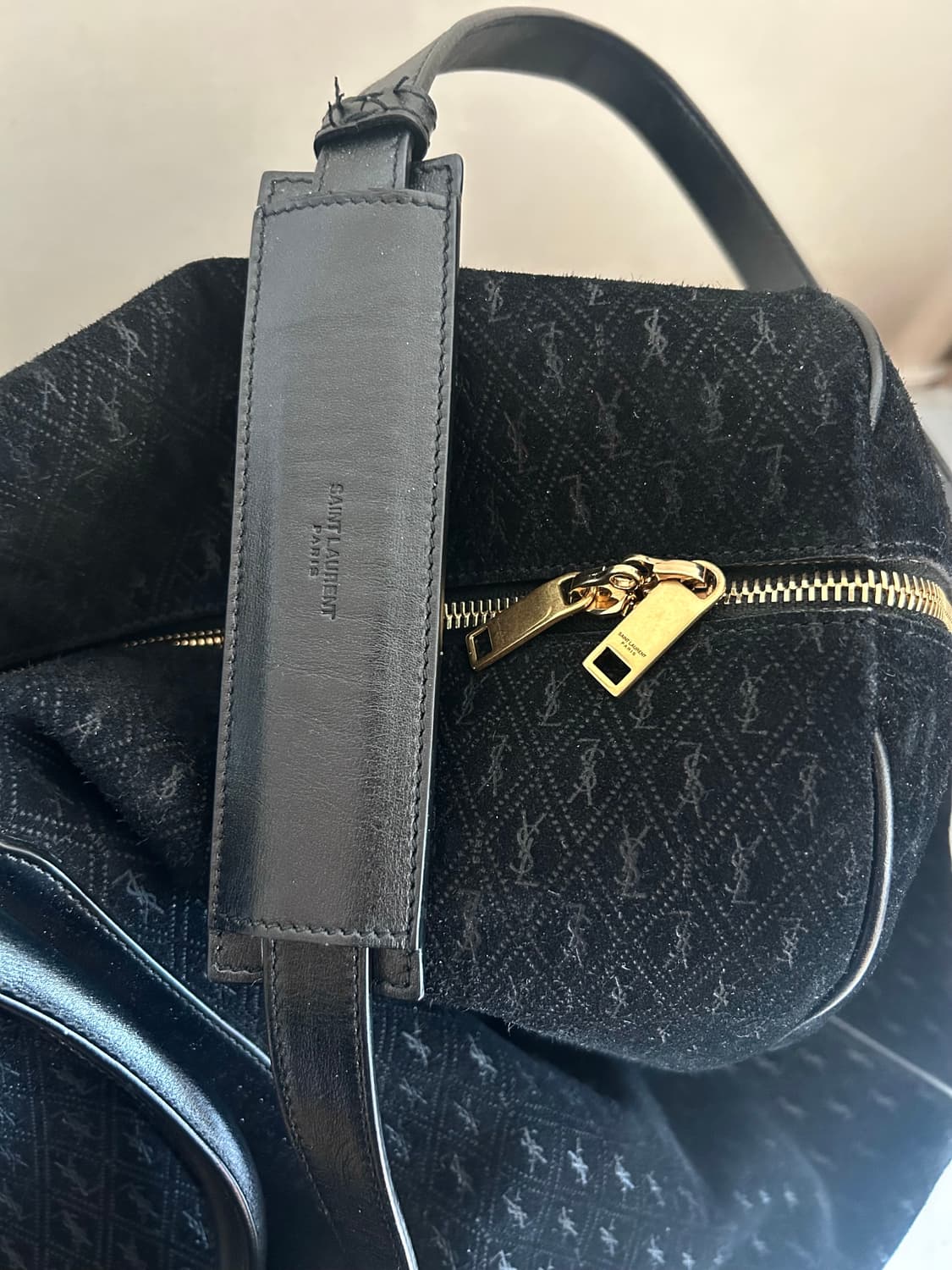 생로랑 스웨이드 보스턴백 상품이미지4