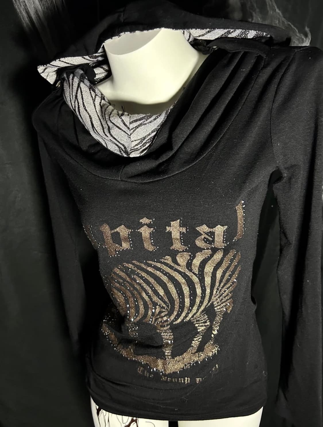 지브라 하이넥 후드 탑 상품이미지1