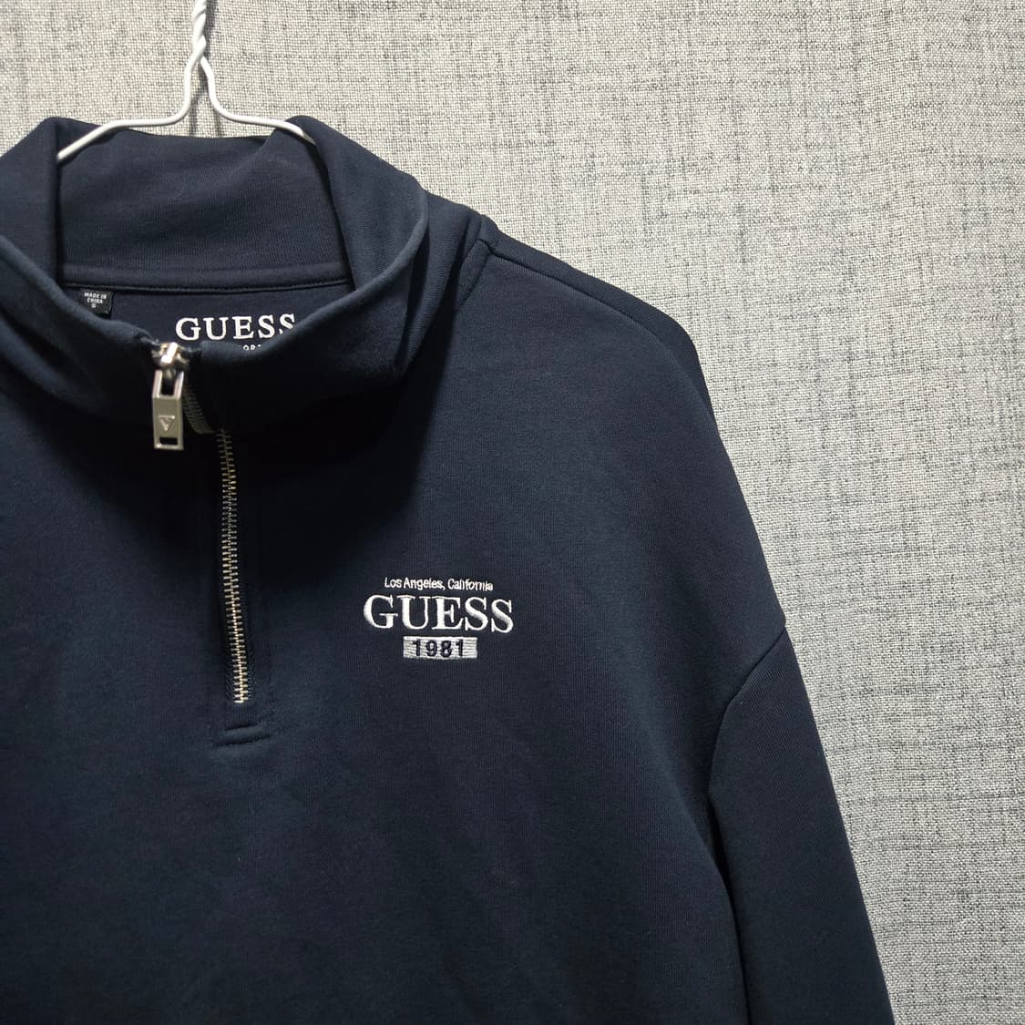 게스 여성 반집업 반크롭 맨투맨  상품이미지3