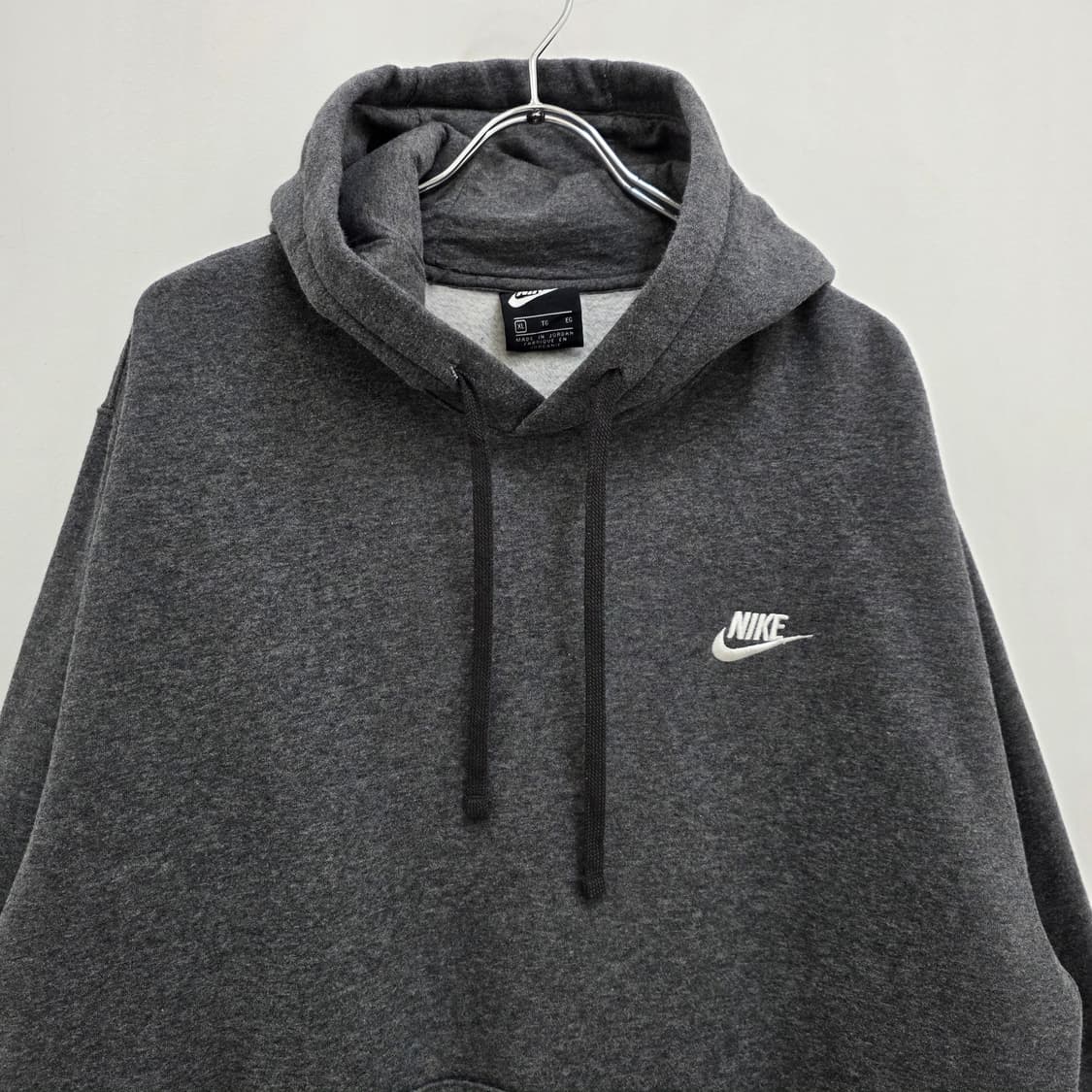 나이키 클럽 플리스 스우시 차콜 기모 후드티 상품이미지2