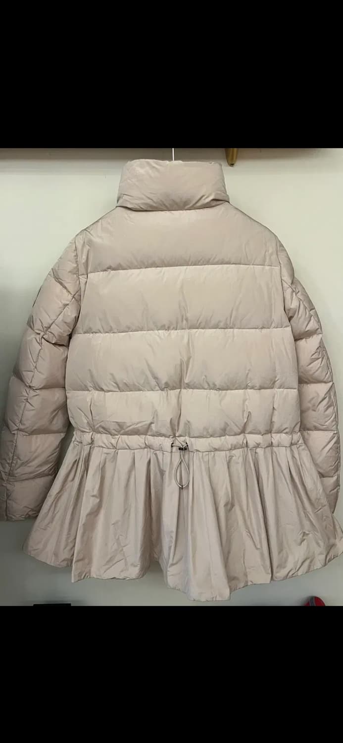 MONCLER RUFFLE HEM PUFFER JACKET SALE 상품이미지3
