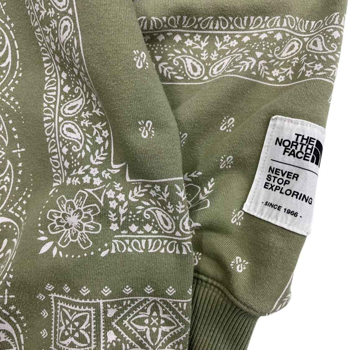 노스페이스 말차맛 반다나패턴 맨투맨 L 상품이미지5