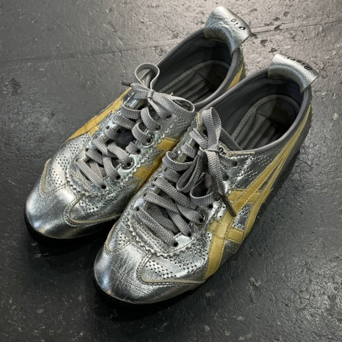 245 오니츠카타이거 X BMW 미니 멕시코 66  상품이미지3