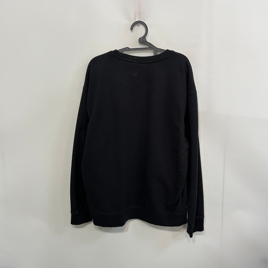 엄브로 남성 블랙 맨투맨 105 상품이미지3