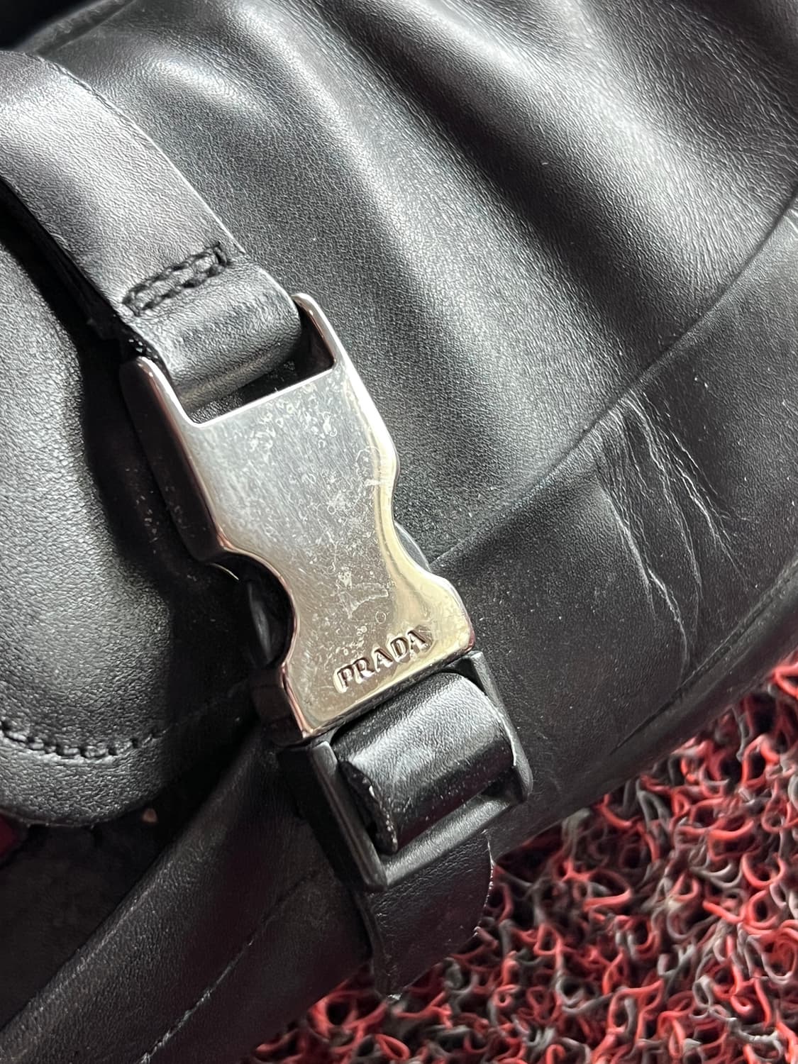 프라다 스포츠 버클 로퍼 상품이미지5