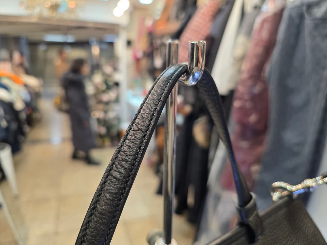 구찌 뱀부 데일리 탑 핸들백 /구찌의 시그니처 스타일과 장인 정신 상품이미지5