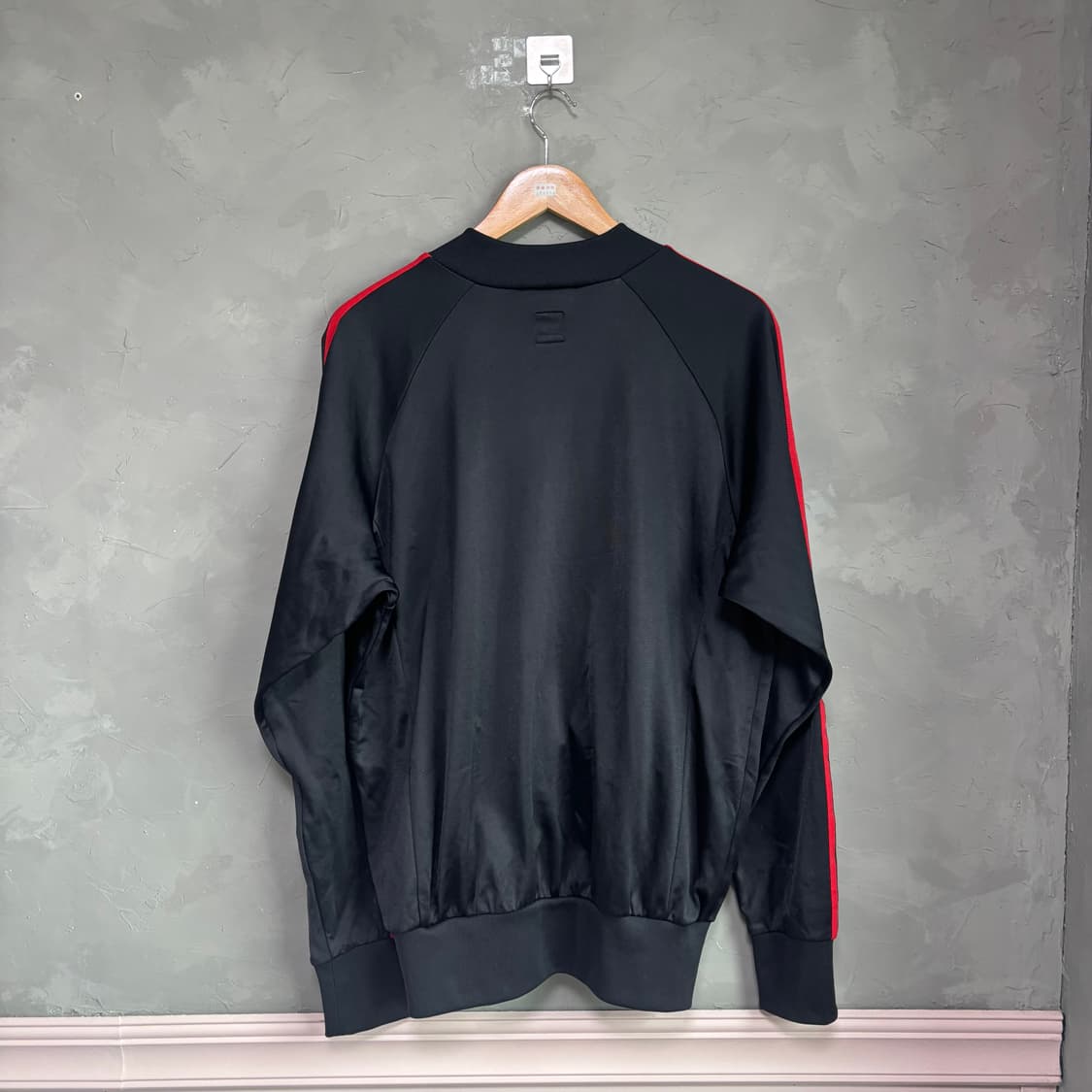 아디다스 슈퍼스타 져지 트랙탑 검빨 상품이미지4