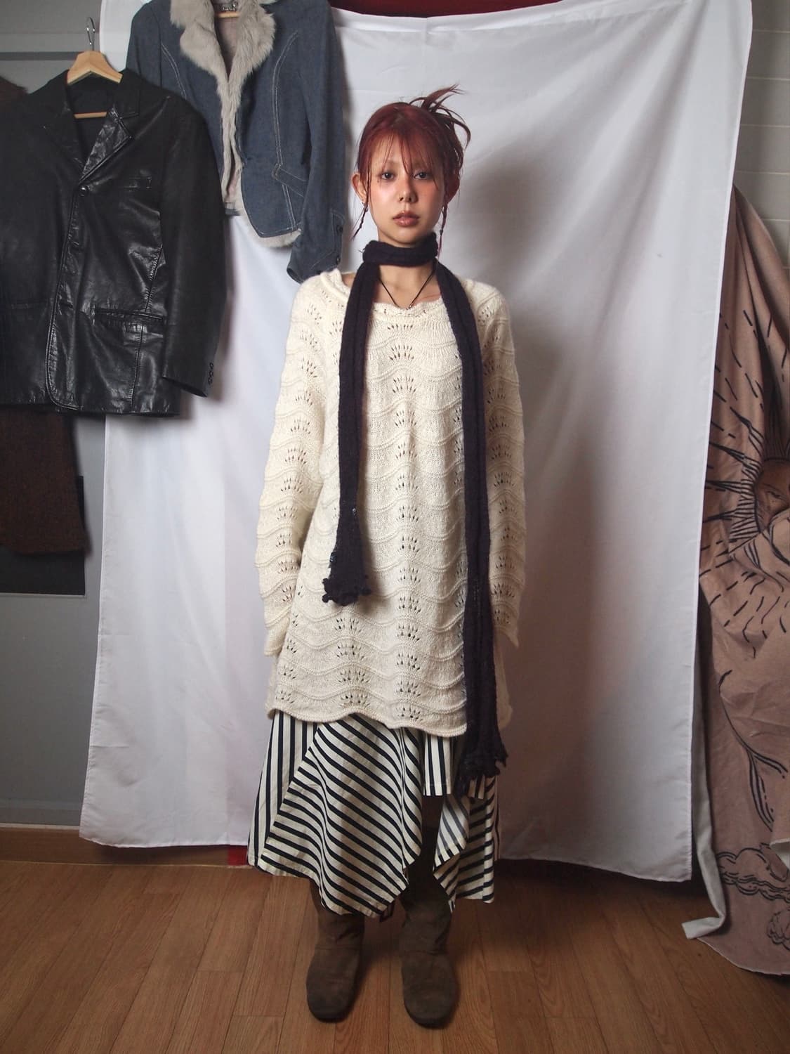 빈티지 웨이브 펀칭 니트 상품이미지1