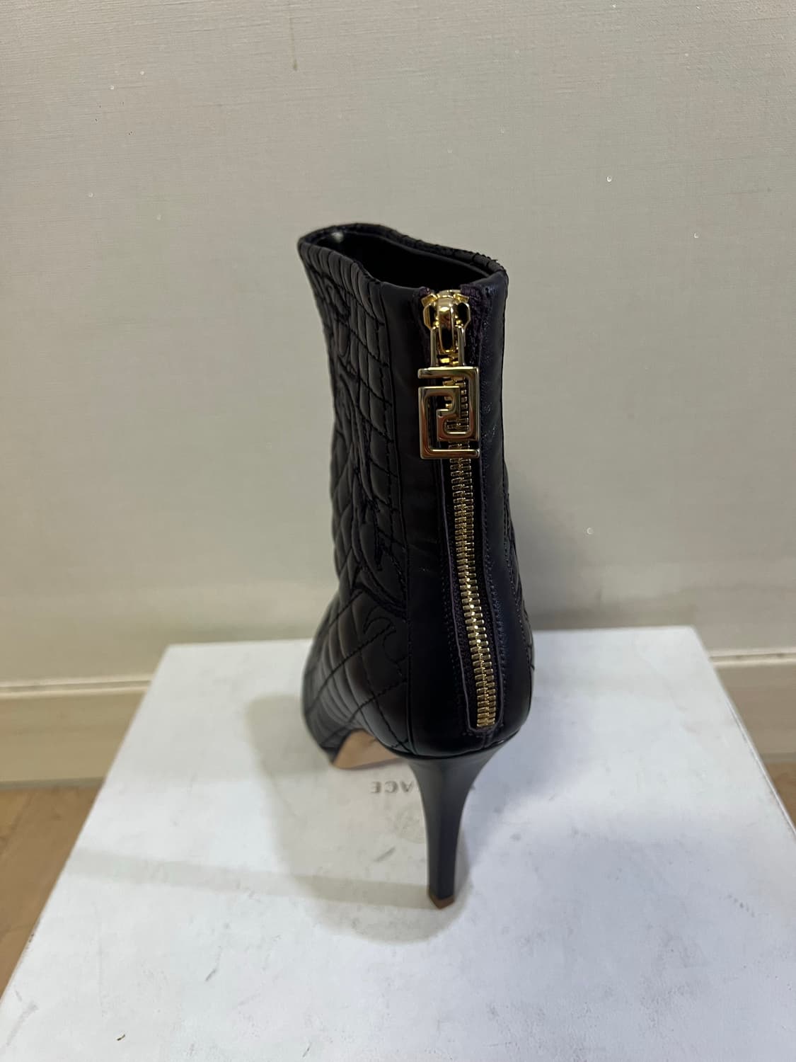 Versace 베르사체 퀼팅 부츠 37.5 딥퍼플 상품이미지4