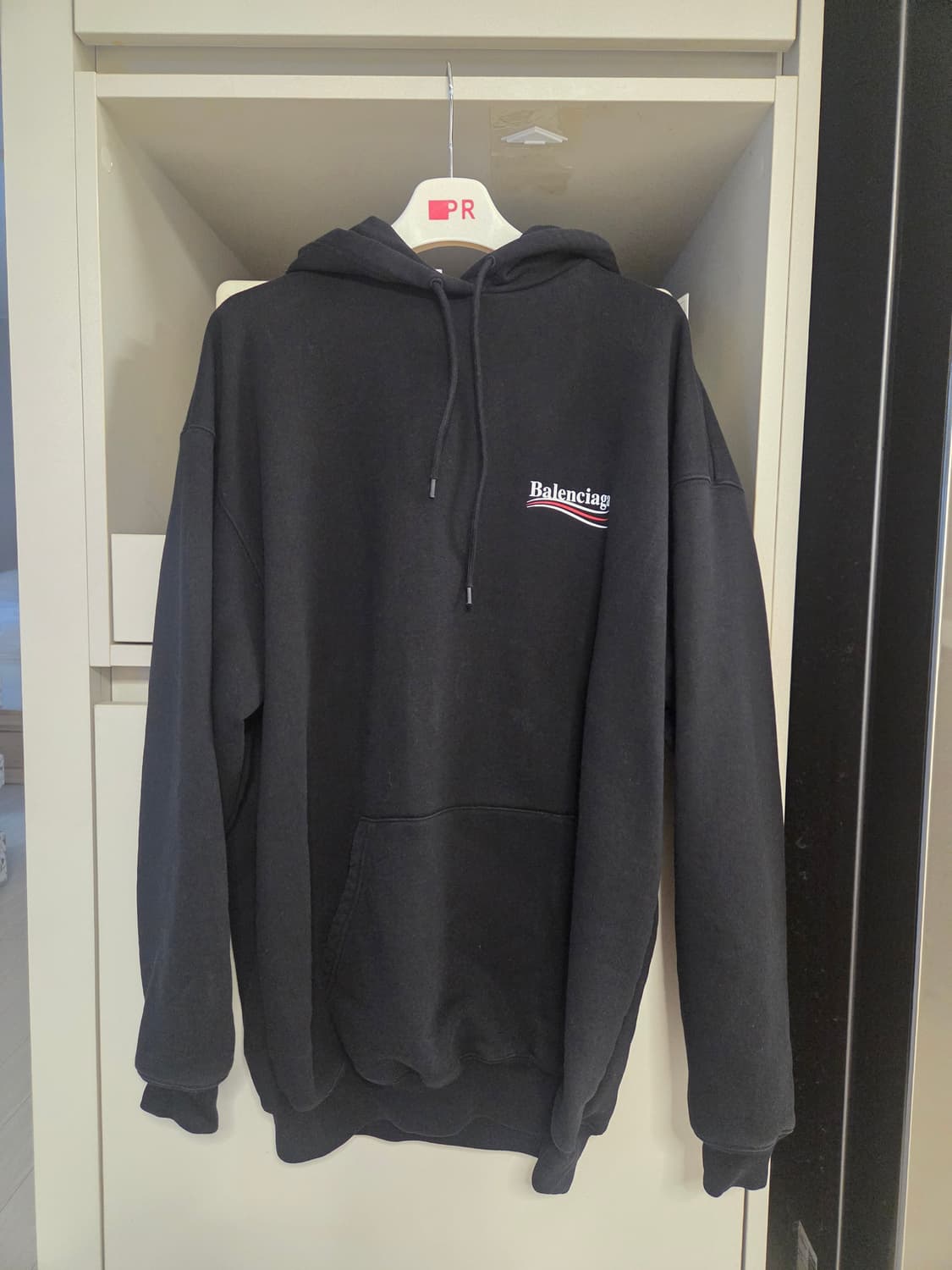 발렌시아가 웨이브 로고 후드티 블랙 상품이미지1