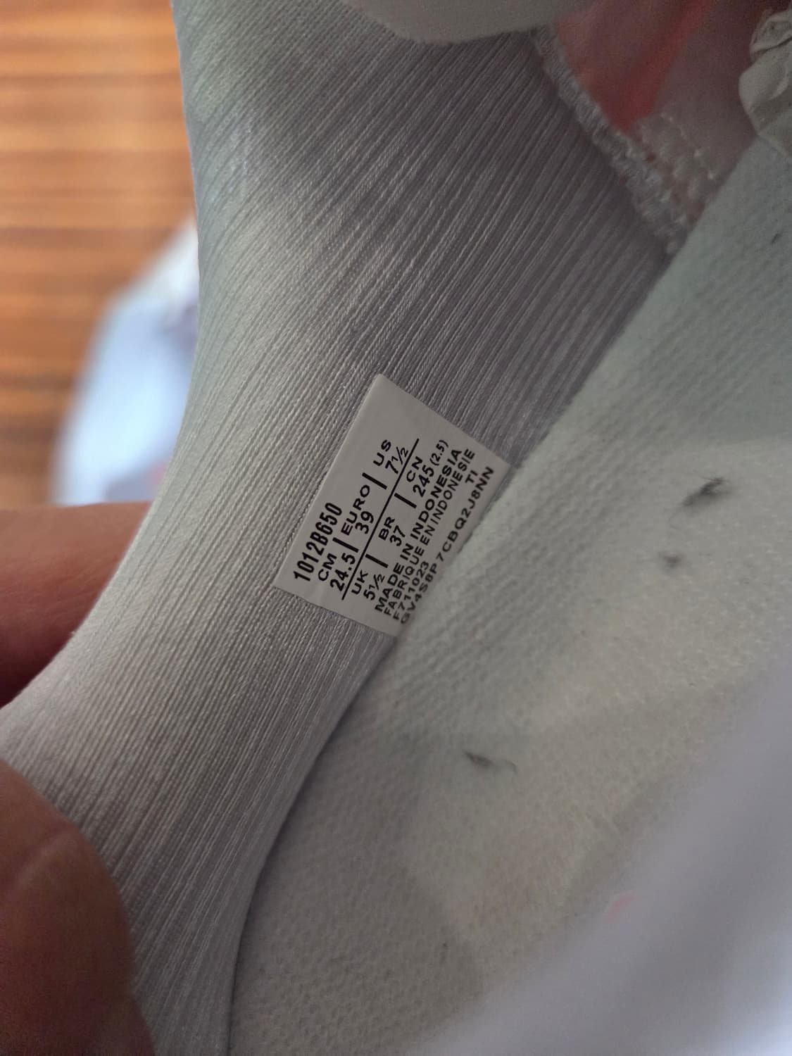 아식스 노바블라스트 4 레드 245 상품이미지4