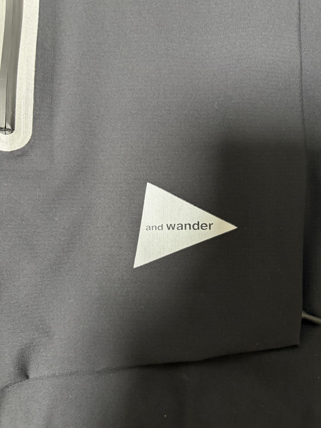 and wander 앤드원더 퍼텍스쉴드 레인자켓 블랙 L사이즈 상품이미지2