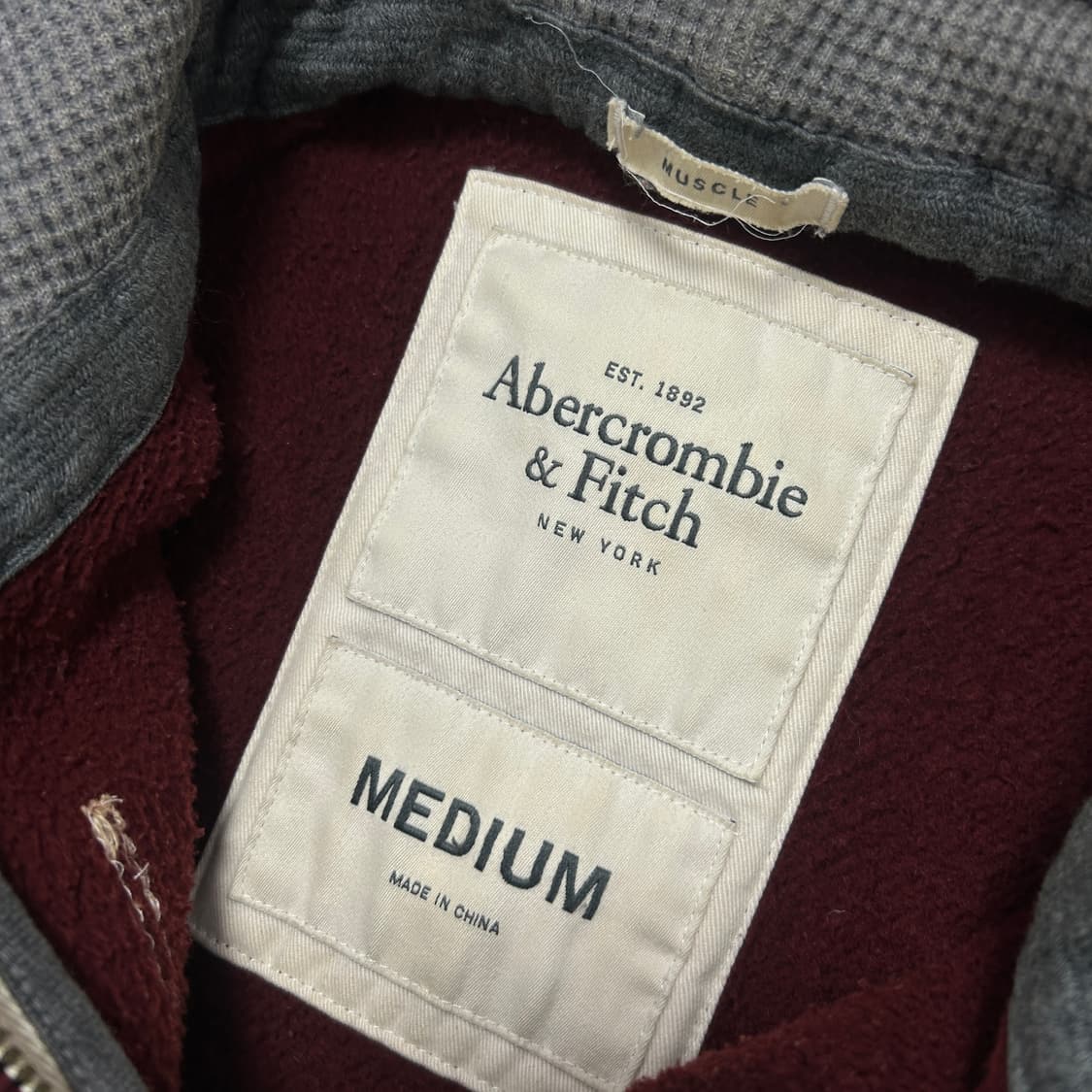 아베크롬비 데미지 디테일 버건디 후드집업(M) 상품이미지2