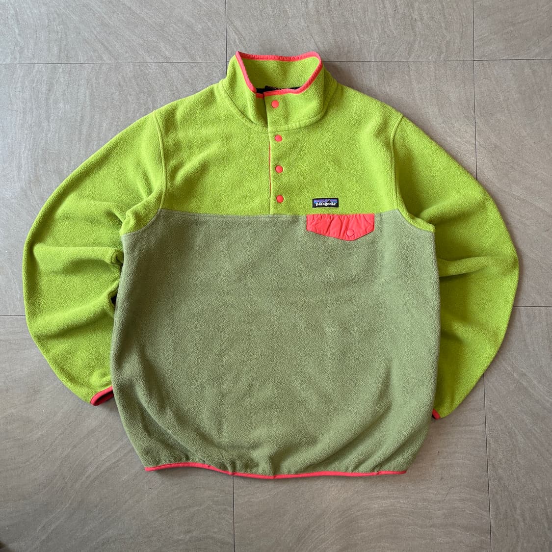 파타고니아 정품 신칠라 투톤 스냅티  상품이미지1