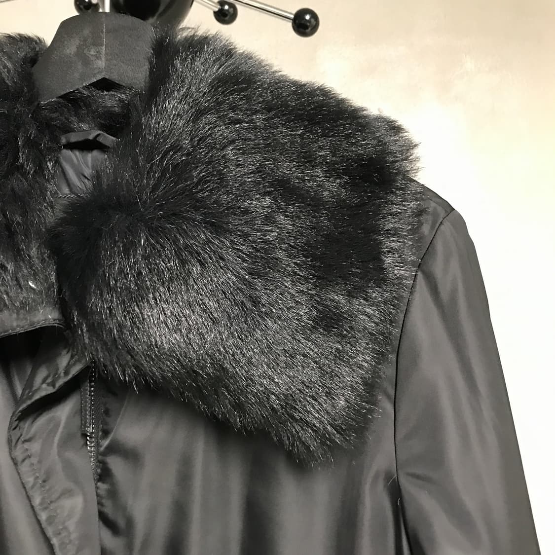 프라다 블랙 퍼 코트 40(W) 상품이미지4