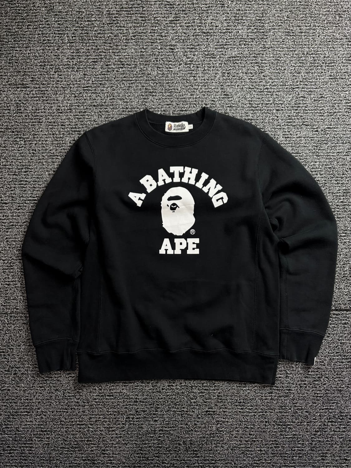 베이프 컬리지 사루 빅로고 크루넥 스웻 셔츠 1428 상품이미지2