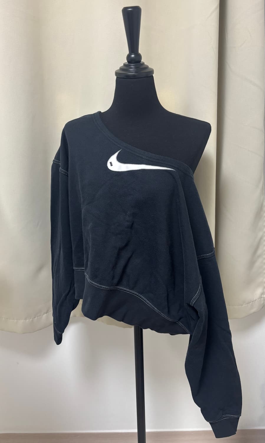 나이키 오프숄더 상품이미지1