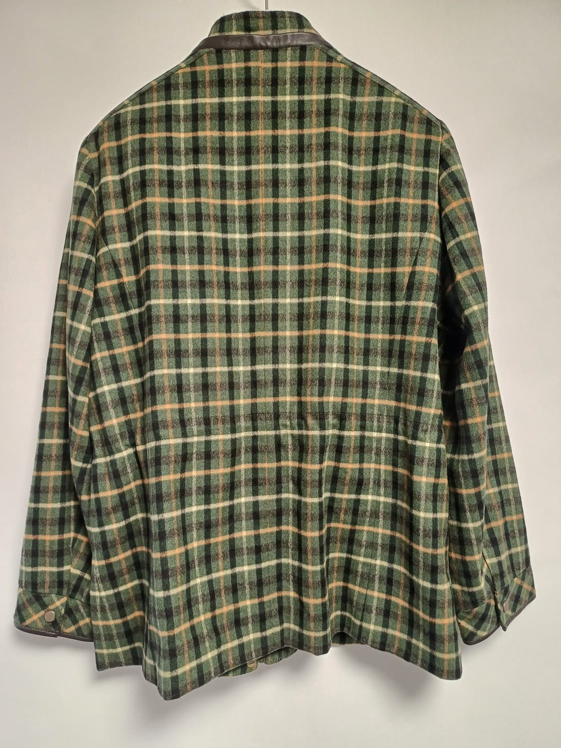 닥스 캐시미어 혼방 누빔 자켓 (가죽상태 최상/여성77) 상품이미지2