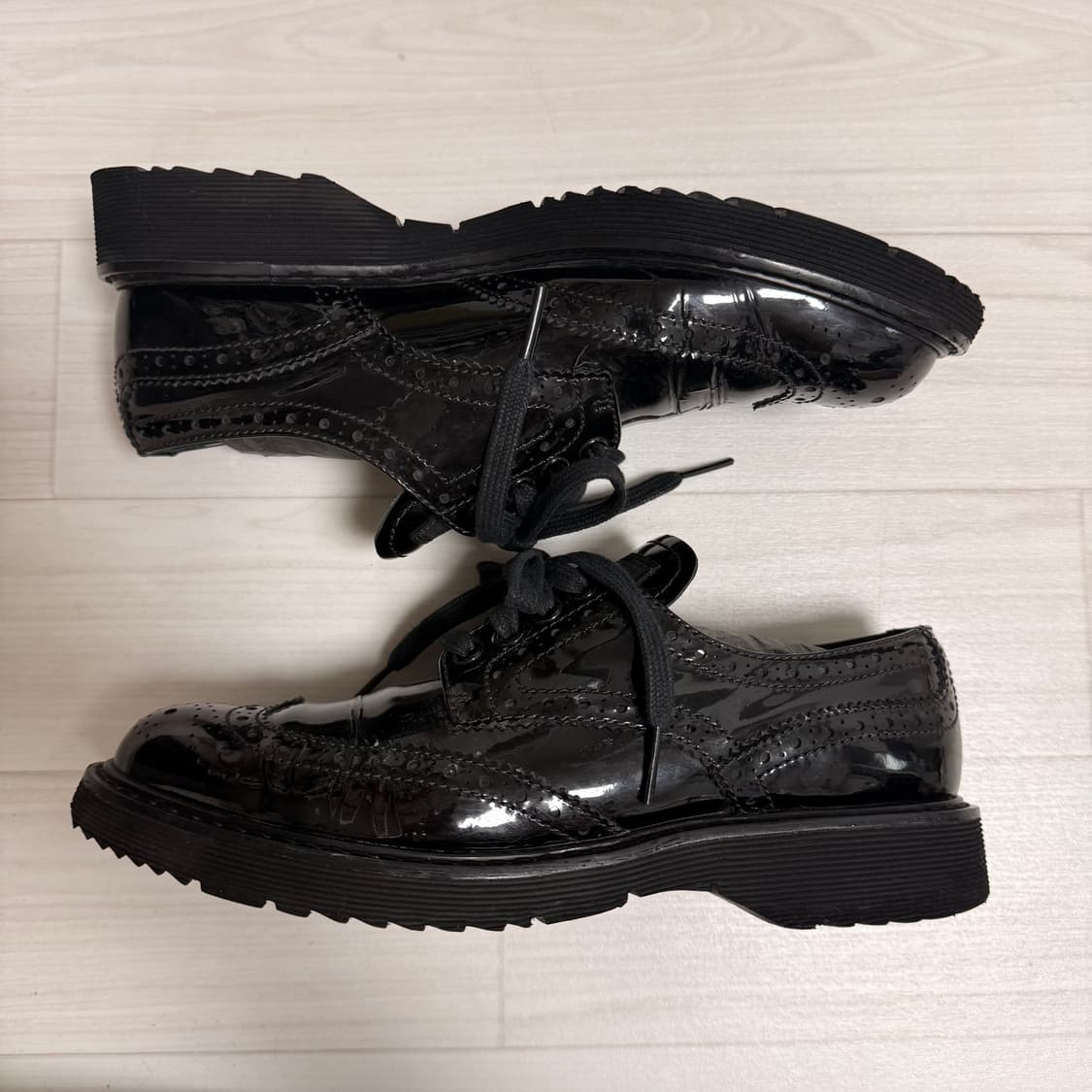 [36.5] 프라다 에나멜 로퍼 블랙 상품이미지3