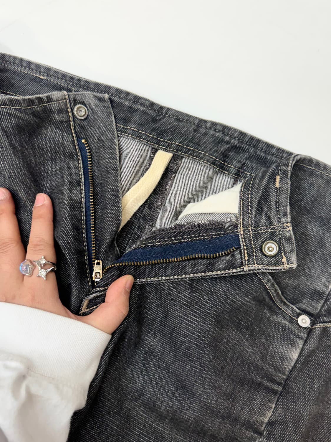 Levi’s 리바이스 블랙데님 롱 에어라인 스커트  상품이미지4