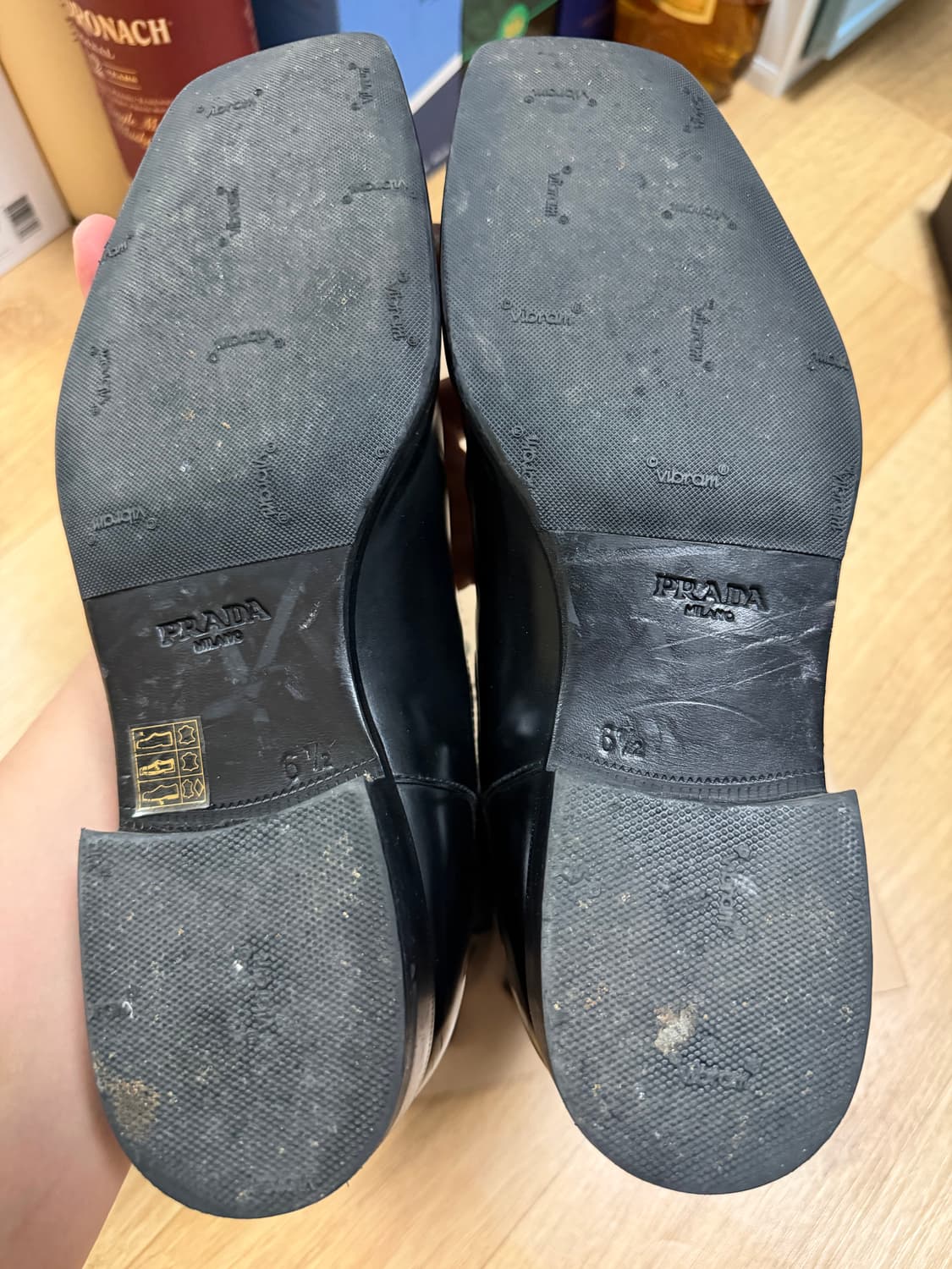 프라다 브러쉬드 부츠 판매합니다. 상품이미지6