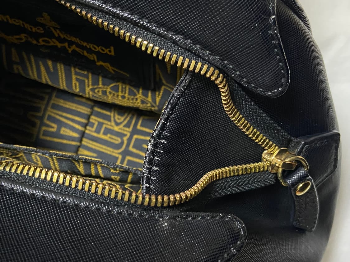 비비안웨스트우드 블랙 금장 토트백 상품이미지6
