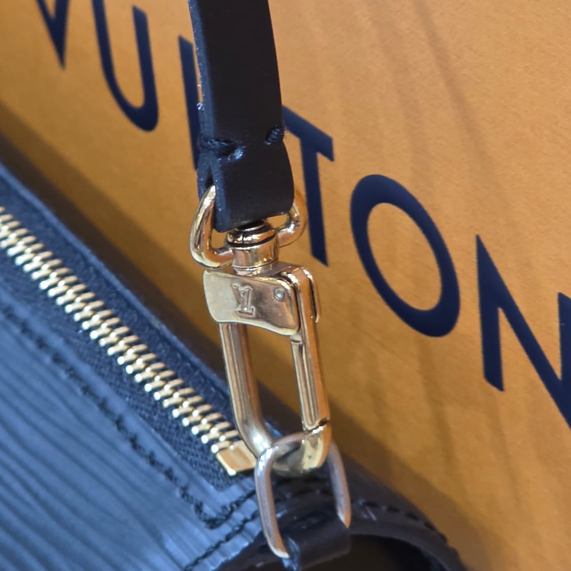 루이비통 에삐 빠삐용 미니백  상품이미지3