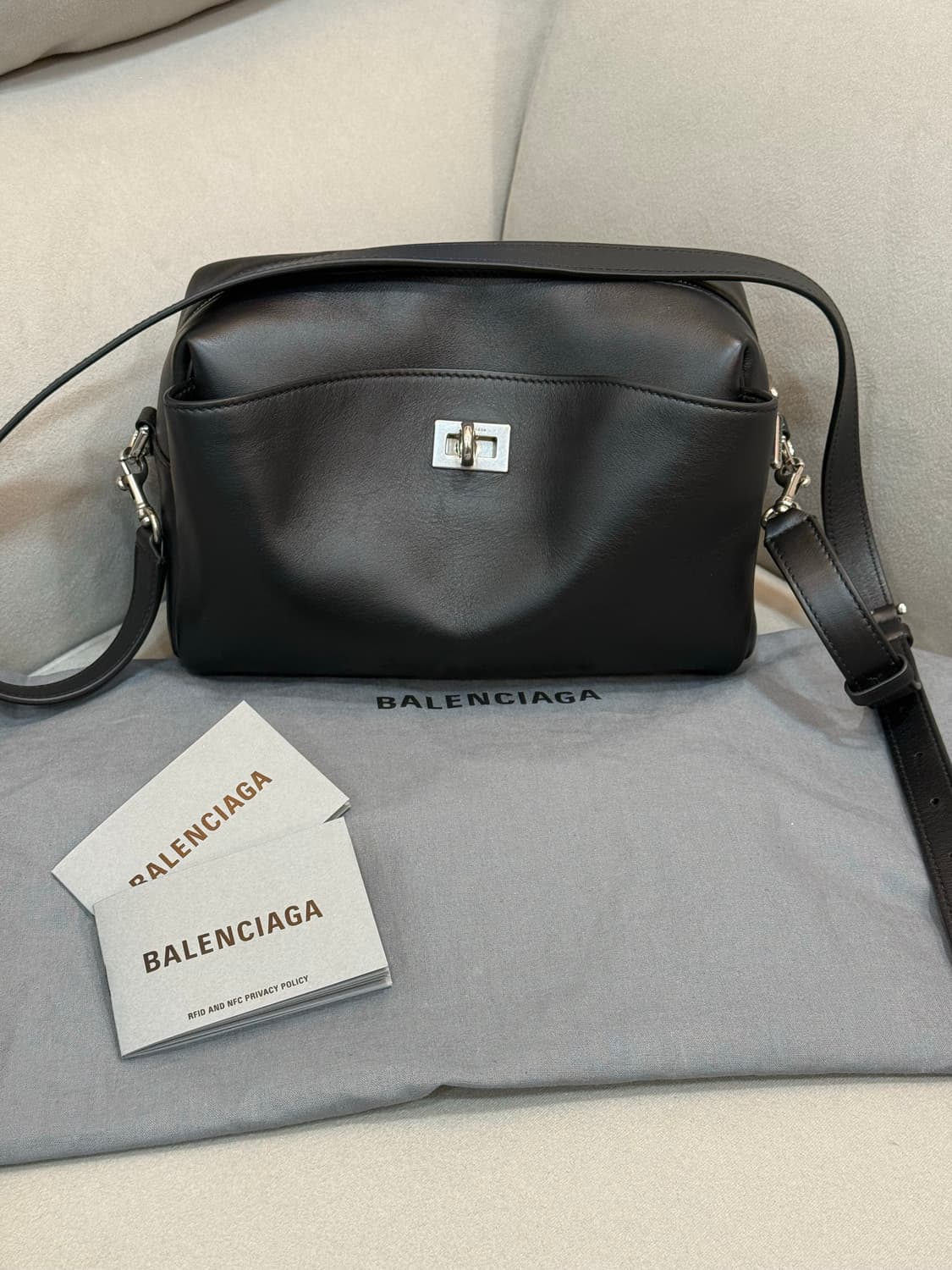 발렌시아가 로데오 은장 카메라백 상품이미지1