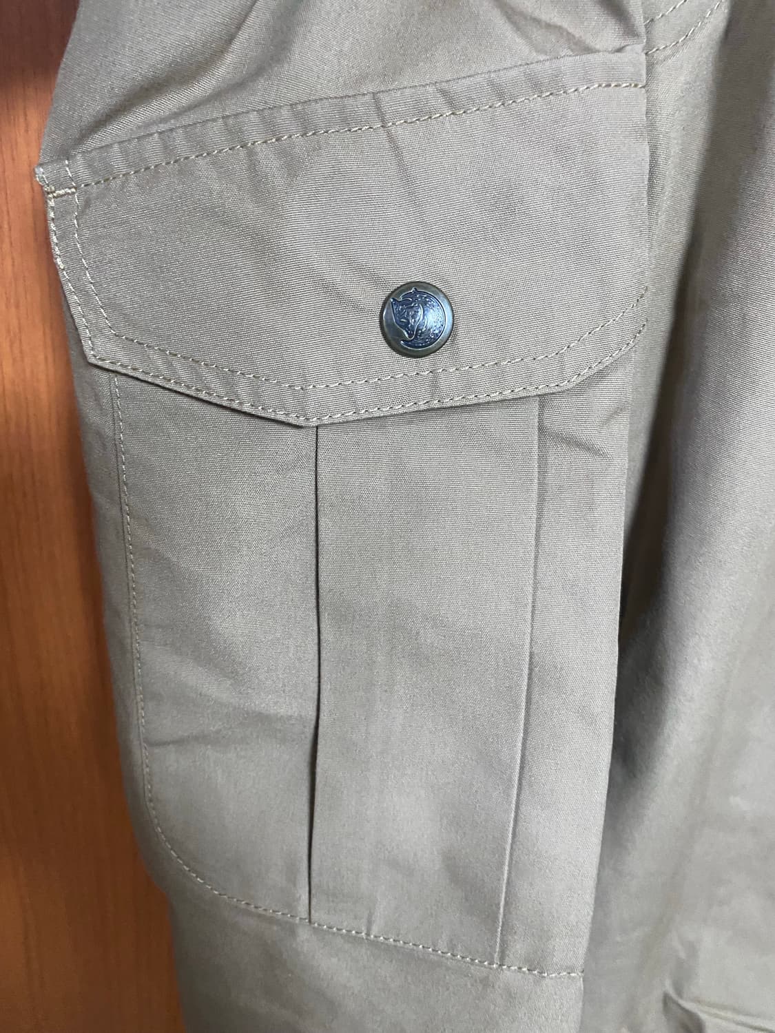 [FJALLRAVEN] 피엘라벤 카키색 카고 트라우저 L사이즈 상품이미지4
