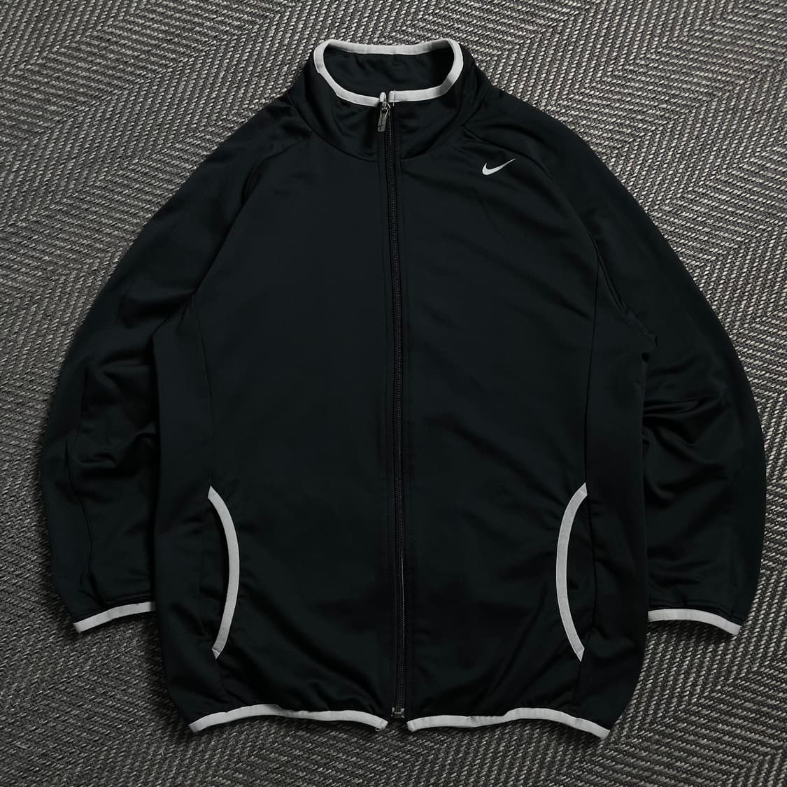 나이키 드라이핏 스우시로고 블랙 올드스쿨 트레이닝 자켓o 4575 상품이미지1
