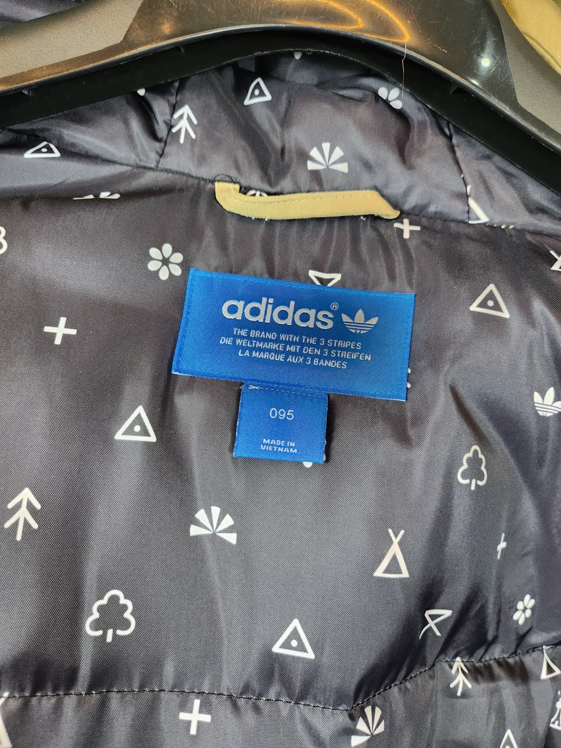 아디다스 베이지 스트라이프  다운패딩 파카 95 M 새제품급 상품이미지2