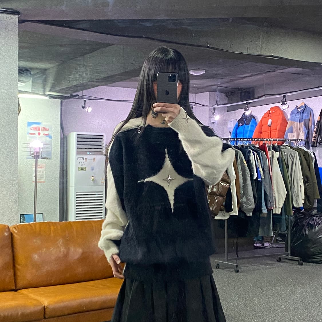 퍼슨인텐션 투웨이 지퍼 브로치 디테일 오버핏 니트 스웨터 B4217 상품이미지1