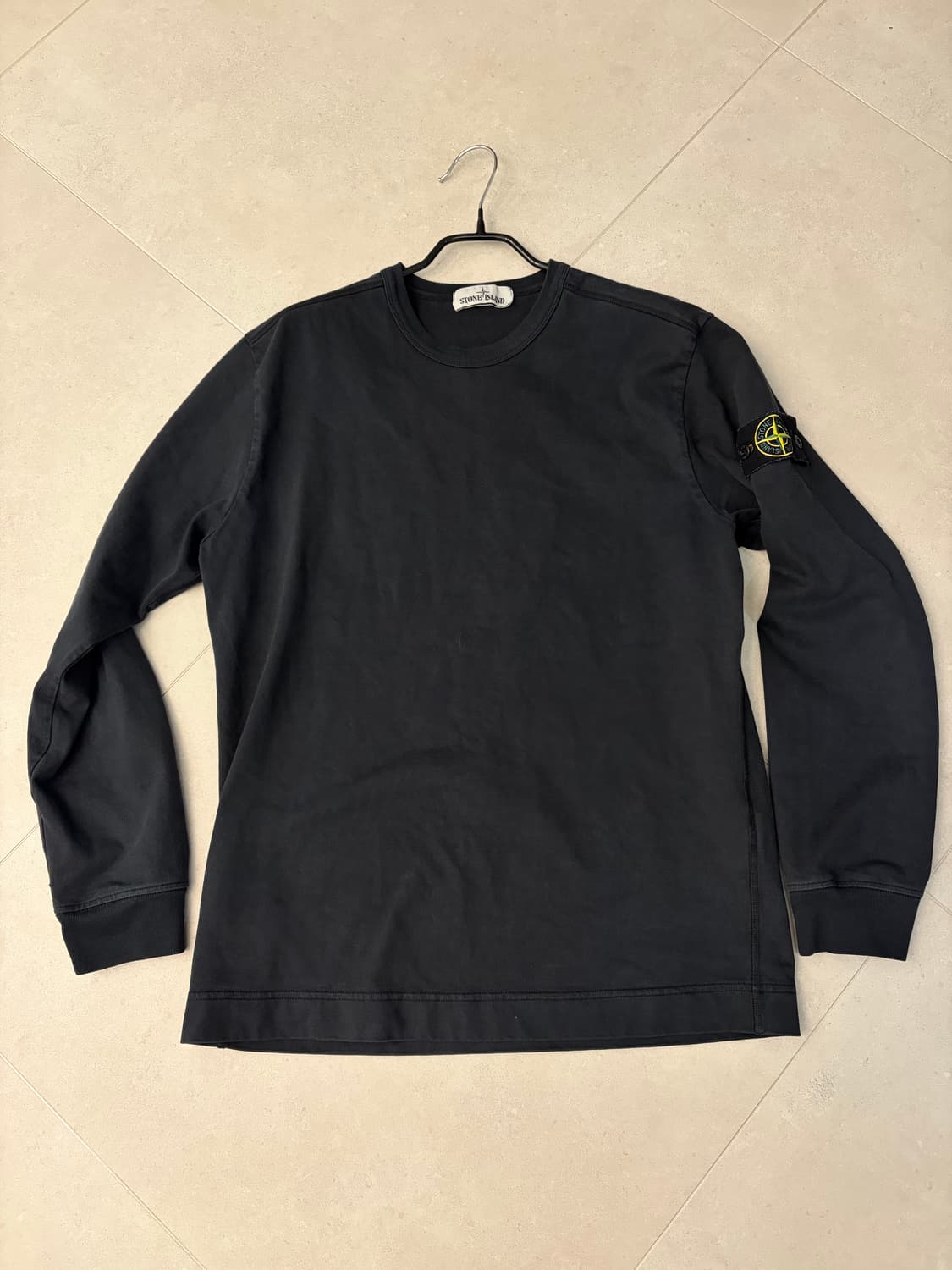스톤아일랜드 블랙 롱슬리브 상품이미지1