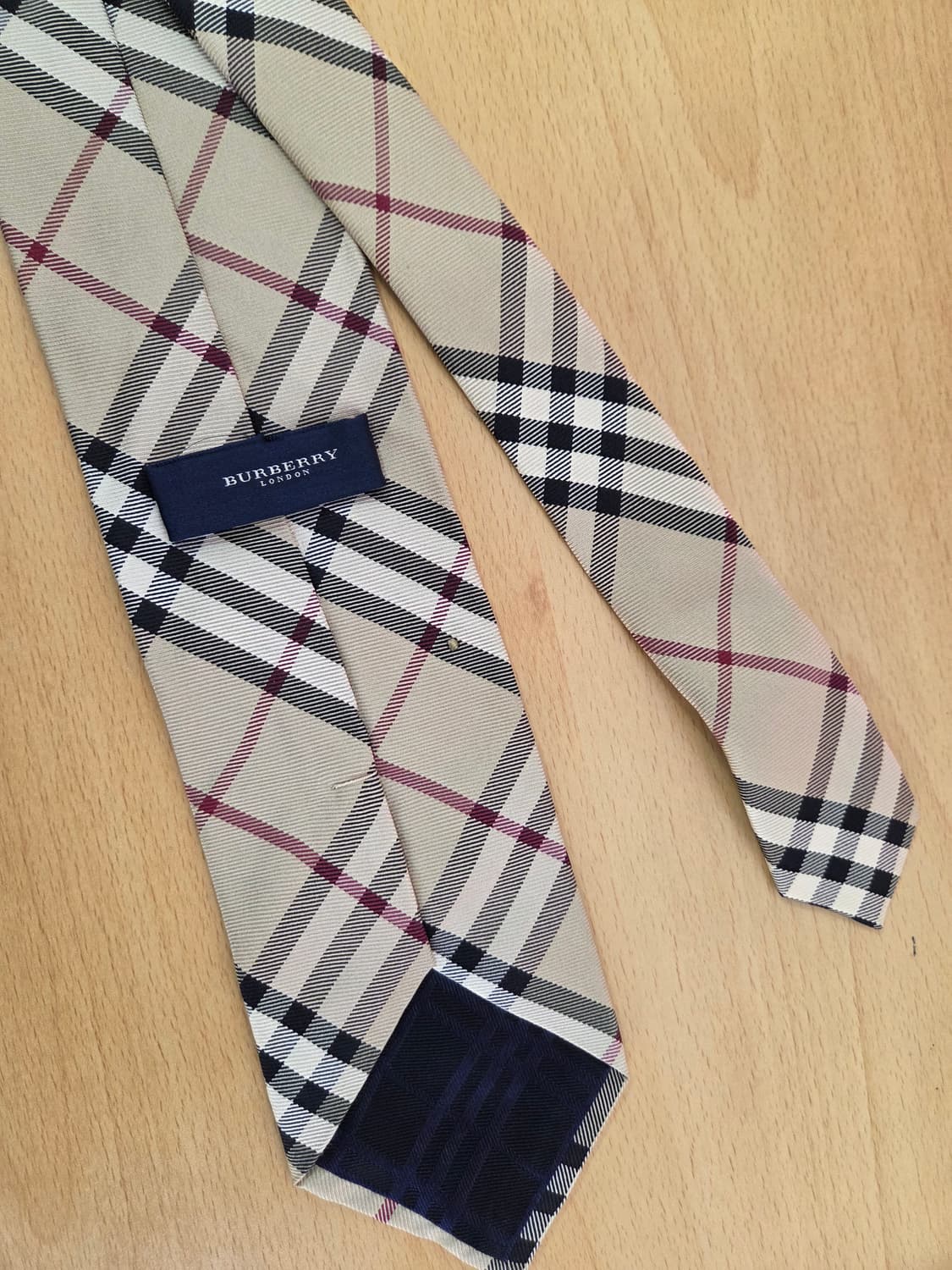 버버리 넥타이 상품이미지2