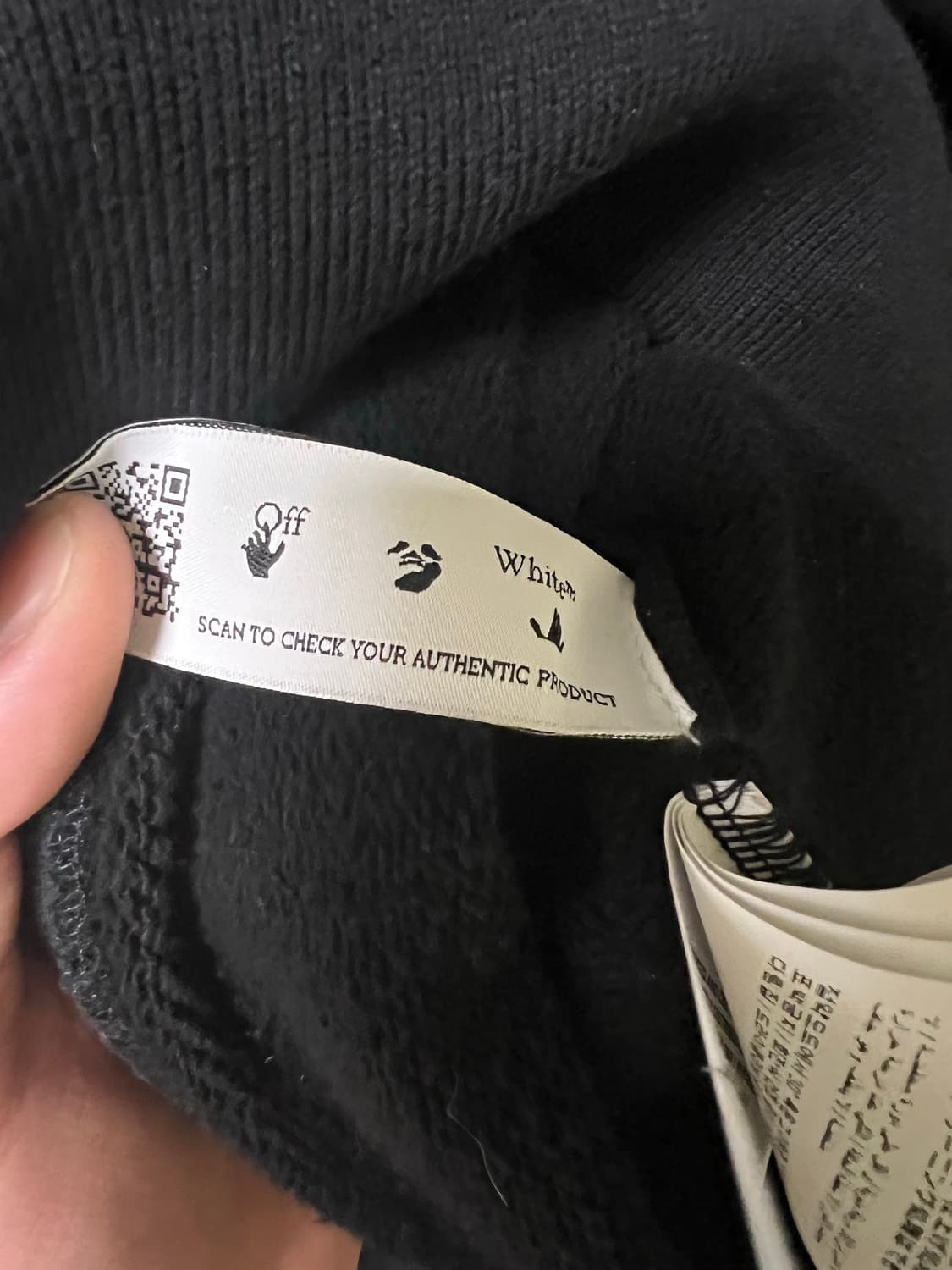 22f/w 오프화이트 웨이브 맨투맨 상품이미지5