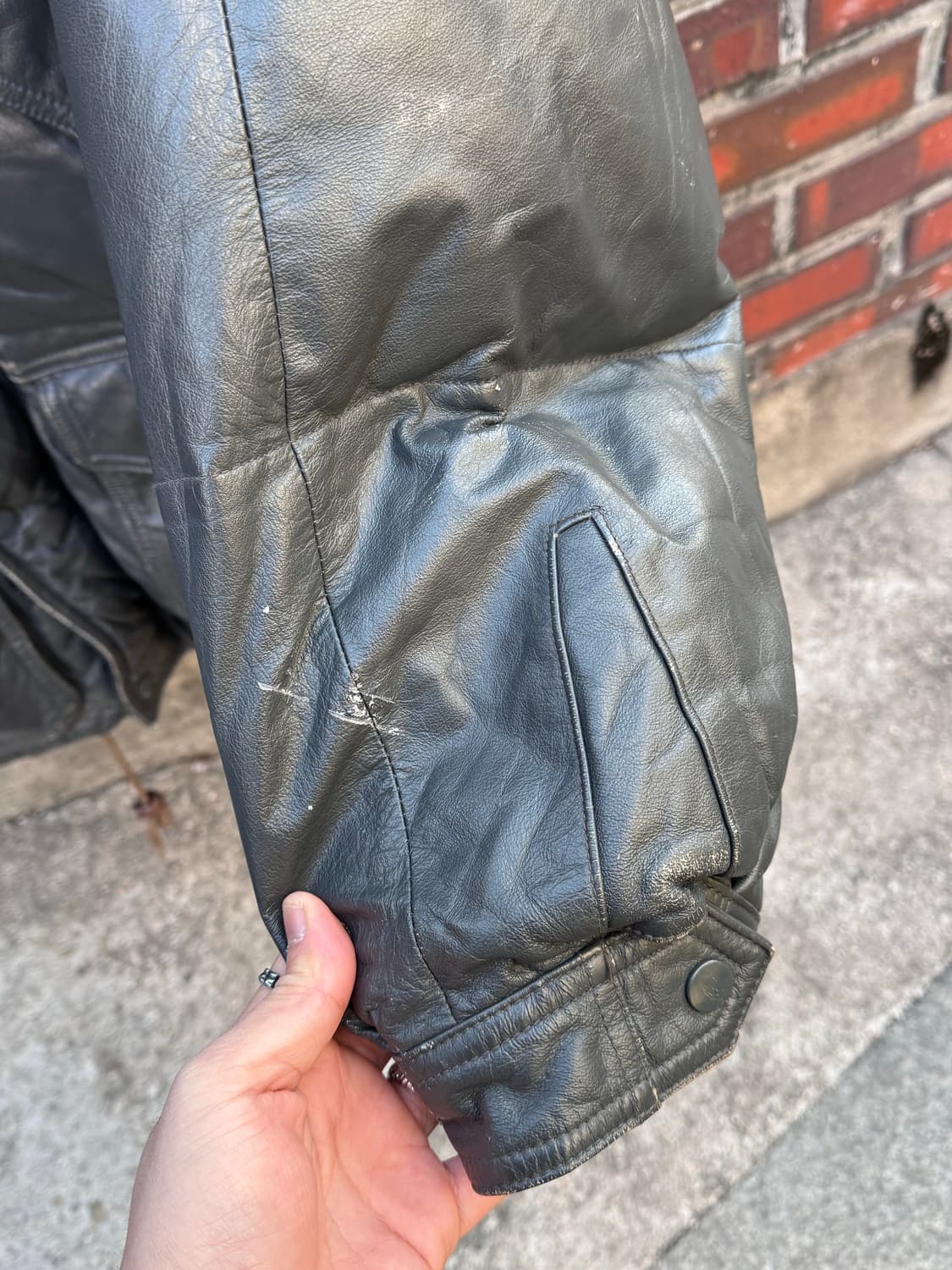 Morgan 카우하이드 웨스턴 페더 가죽패딩 상품이미지10