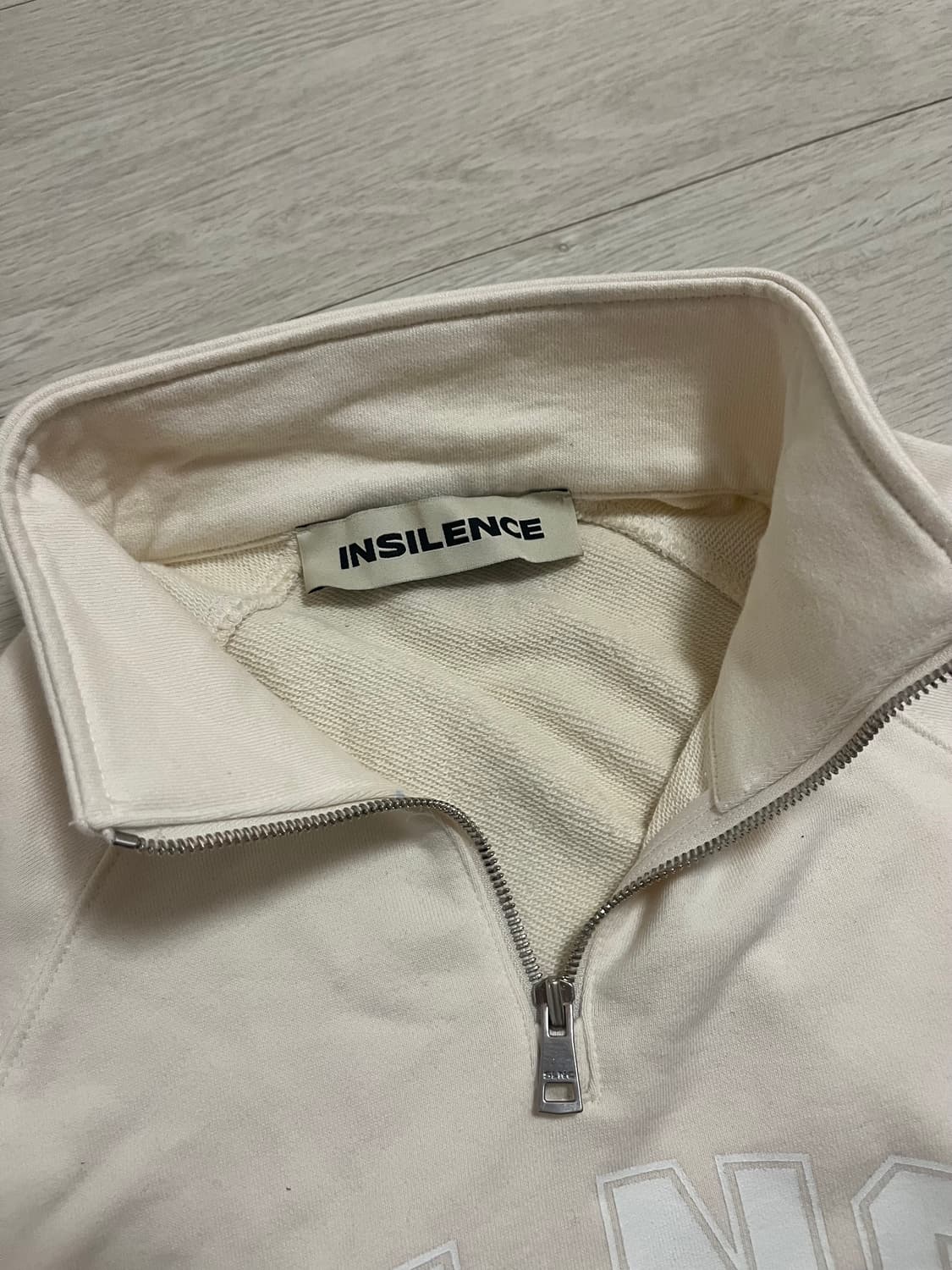 인사일런스우먼  SLNC 하프집 스웨트셔츠 상품이미지3