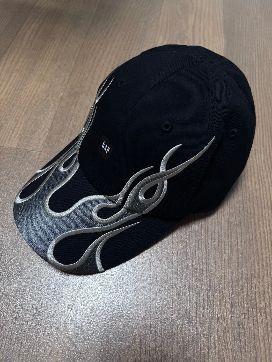 이지갭 발렌시아가 플레임캡 상품이미지1